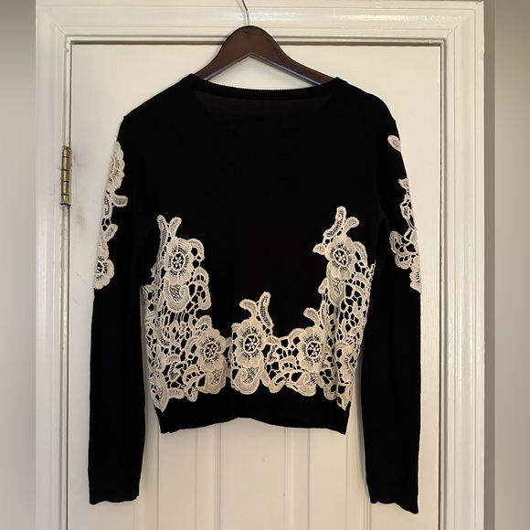 Alice + Olivia Cherrie Lace Embroidered Button Front Cardigan - Picture 5 of 9